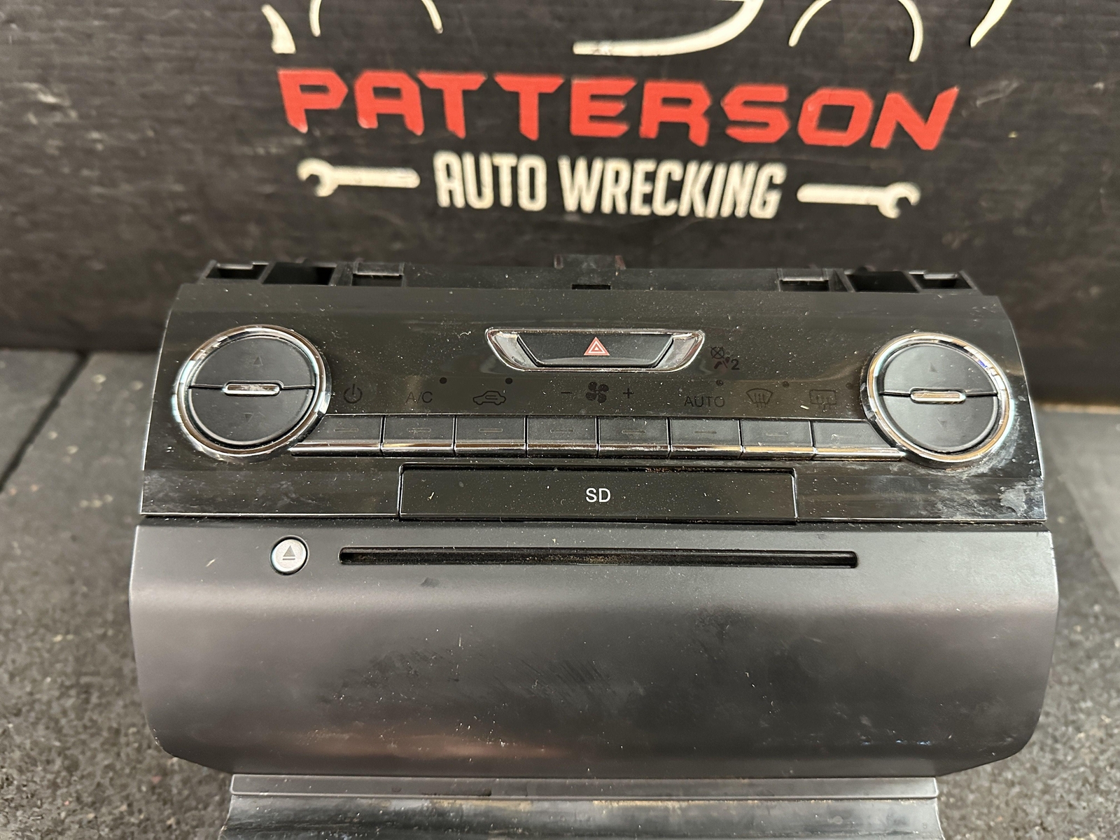 14-17 MASERATI GHIBLI AUTOMATIC TEMPERATURE CLIMATE CONTROL MODULE 06700310590