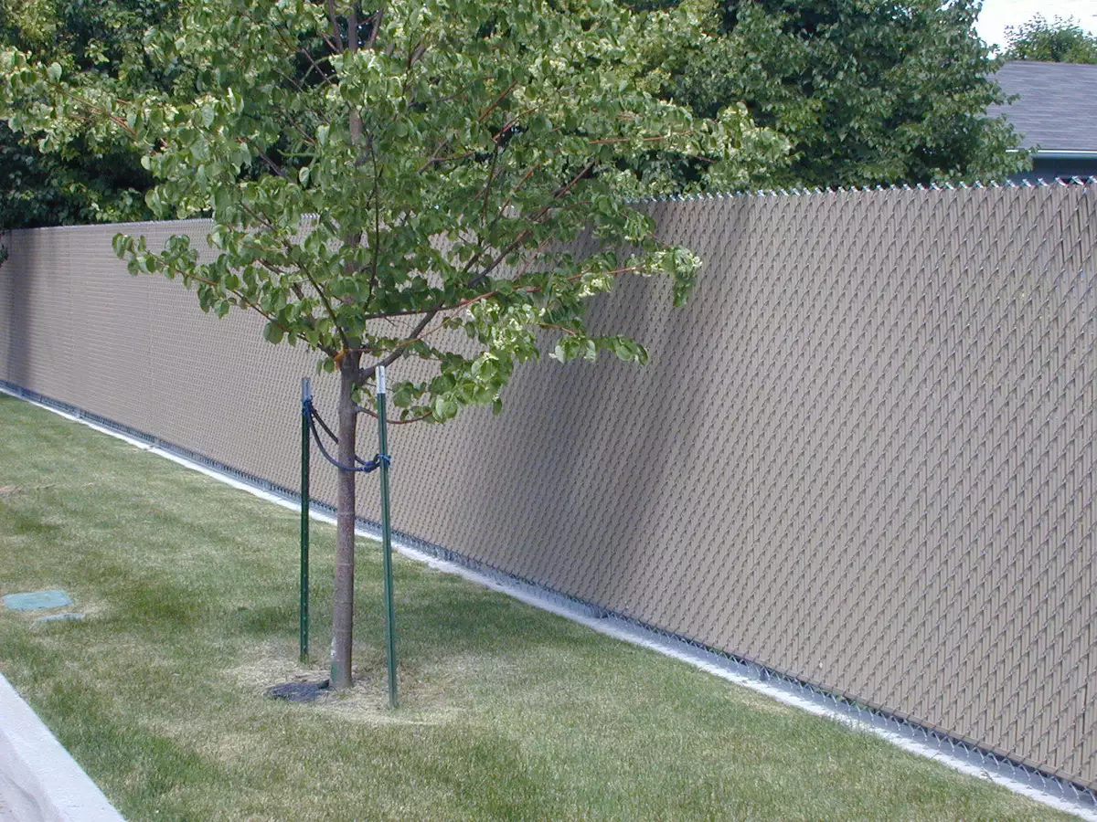 Colored Chain Link Fence Kit - Includes All Parts - Choice of Black, Brown,  or Green