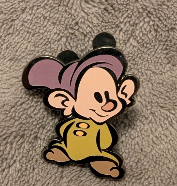 Disney Pin The Seven Dwarves Dopey Mystery New No Backer Open Edition 
