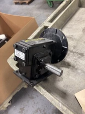NEW NO BOX Winsmith Gearbox Angle E17MDNS31000A8 5:1 2.69HP
