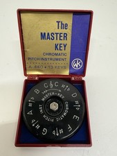 THE MASTER KEY Chromatic Pitch Instrument A-440 13 Keys - MK2-C