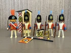 Playmobil Redcoat Royal Harbour Guards Figures 3544 Vintage With Sentry Box