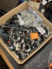 Huge lot hp Tektronix and more Knobs