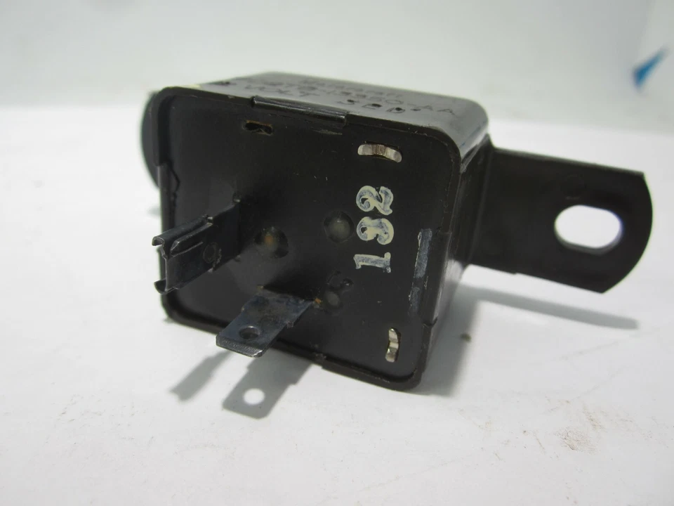 Intermitente de alta resistencia Ford F500-750 68-72 NOS MOTORCRAFT SF106 C7TZ-13350-B Foto 2 de 4