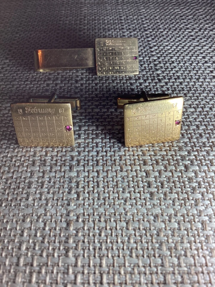 1/20 12K GF 1967 Vintage Abotoaduras e Clipe de Barra de Gravata Fev com Pedra de Nascimento - Imagem 2 de 4