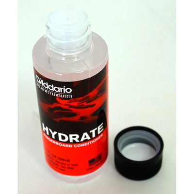D'Addario Hydrate Griffbrett Conditioner. Hinterlässt einen sauberen, schnellen Hals.P/Nr:PW FBC