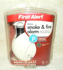 First Alert SA710CN Kitchen Smoke & Fire Alarm Detector w/ Photoelectric Sensor