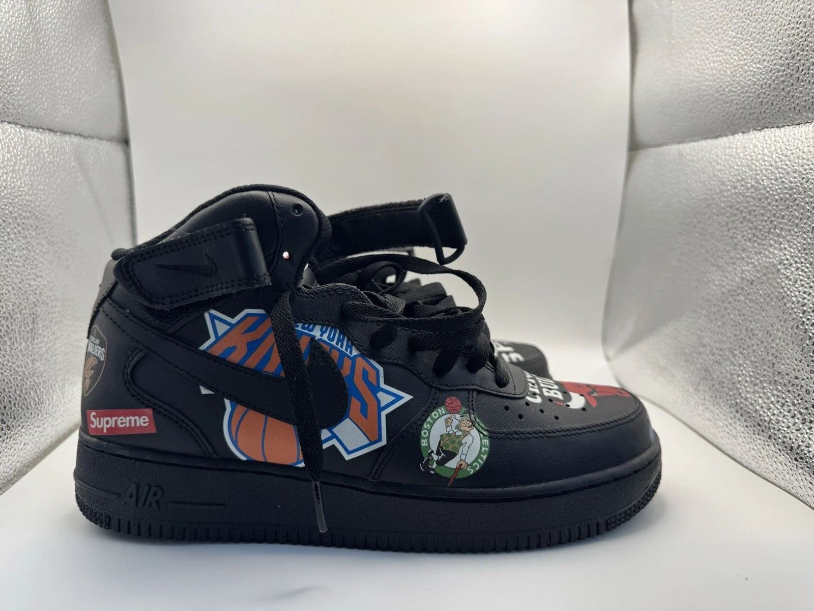 Taille 8   Nike Supreme x NBA x Air Force 1 07 Mid Noir