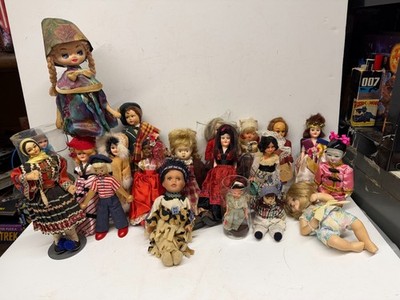 Vintage Assortment of Various Dolls Bradley? Swiss Confederation Mary Hartline++
