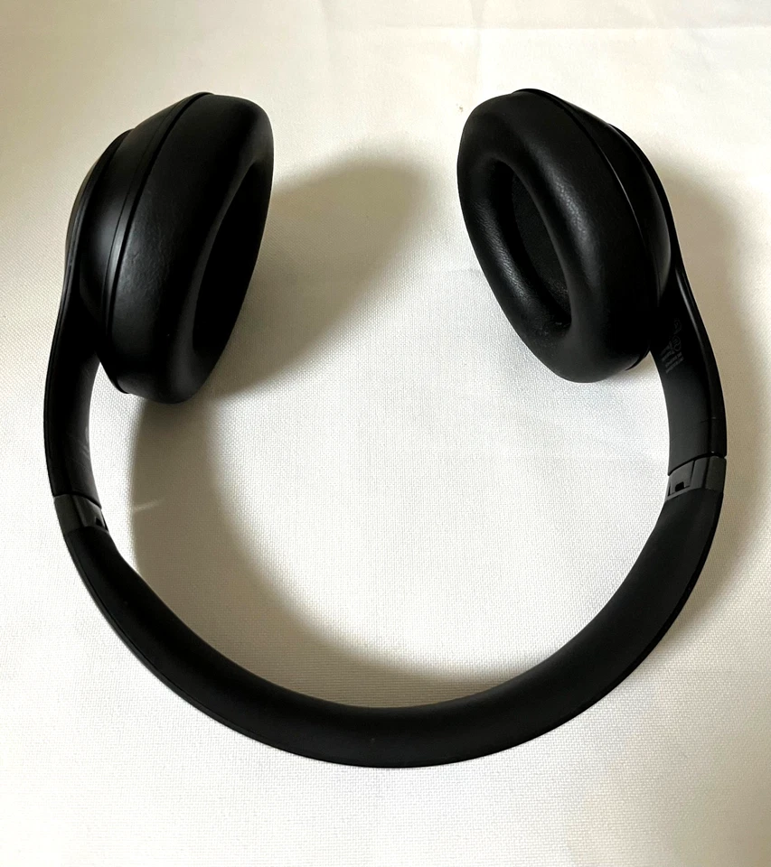 Beats by Dr. Dre | Studio Pro | Kabellose Ohrumschließende Kopfhörer in Schwarz - Bild 2 von 4