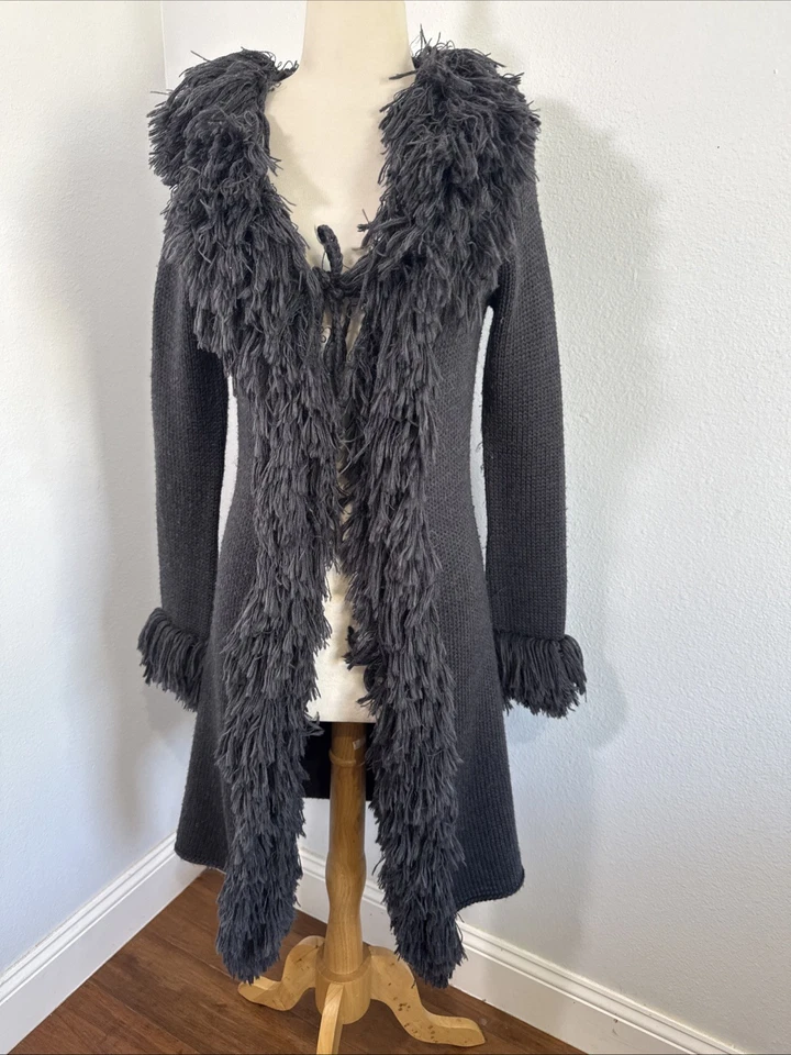 Bebe Penny Lane Cardigan S Gray Shaggy Fringe Collar Cuffs Mob Wife Y2K Glam - Image 2 of 4