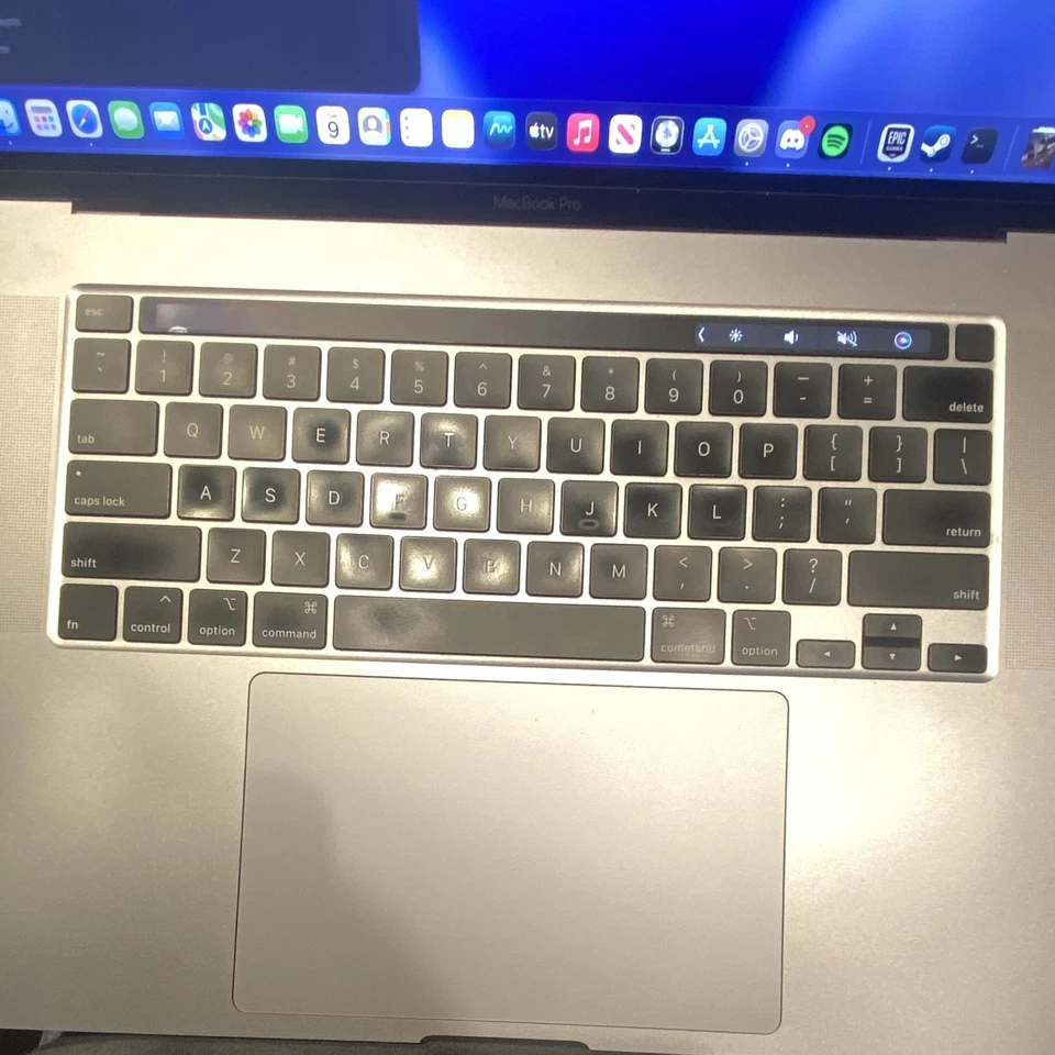 Apple MacBook Pro 16" A2141 500GB Intel 8/6-Core i7/i9 2.6GHz 32GB/16GB RAM 2019, photo 4 of 5