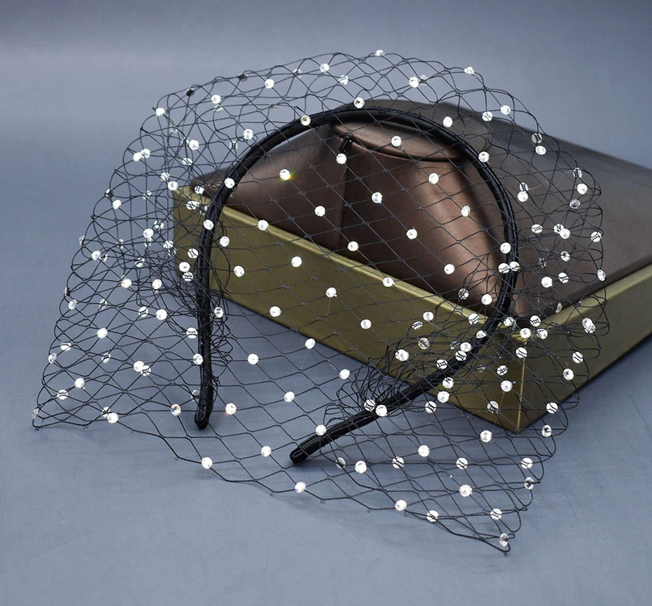 Diadema Fina Con Velito De Coquetería En Red Negra Con Strass Para Ceremonia