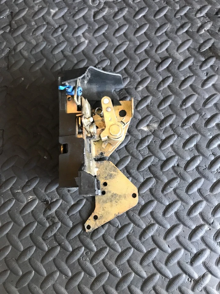 Mecanismo de cerradura de puerta delantera derecha Daf Lf 55-220 2006 año Rhd - Imagen 4 de 4