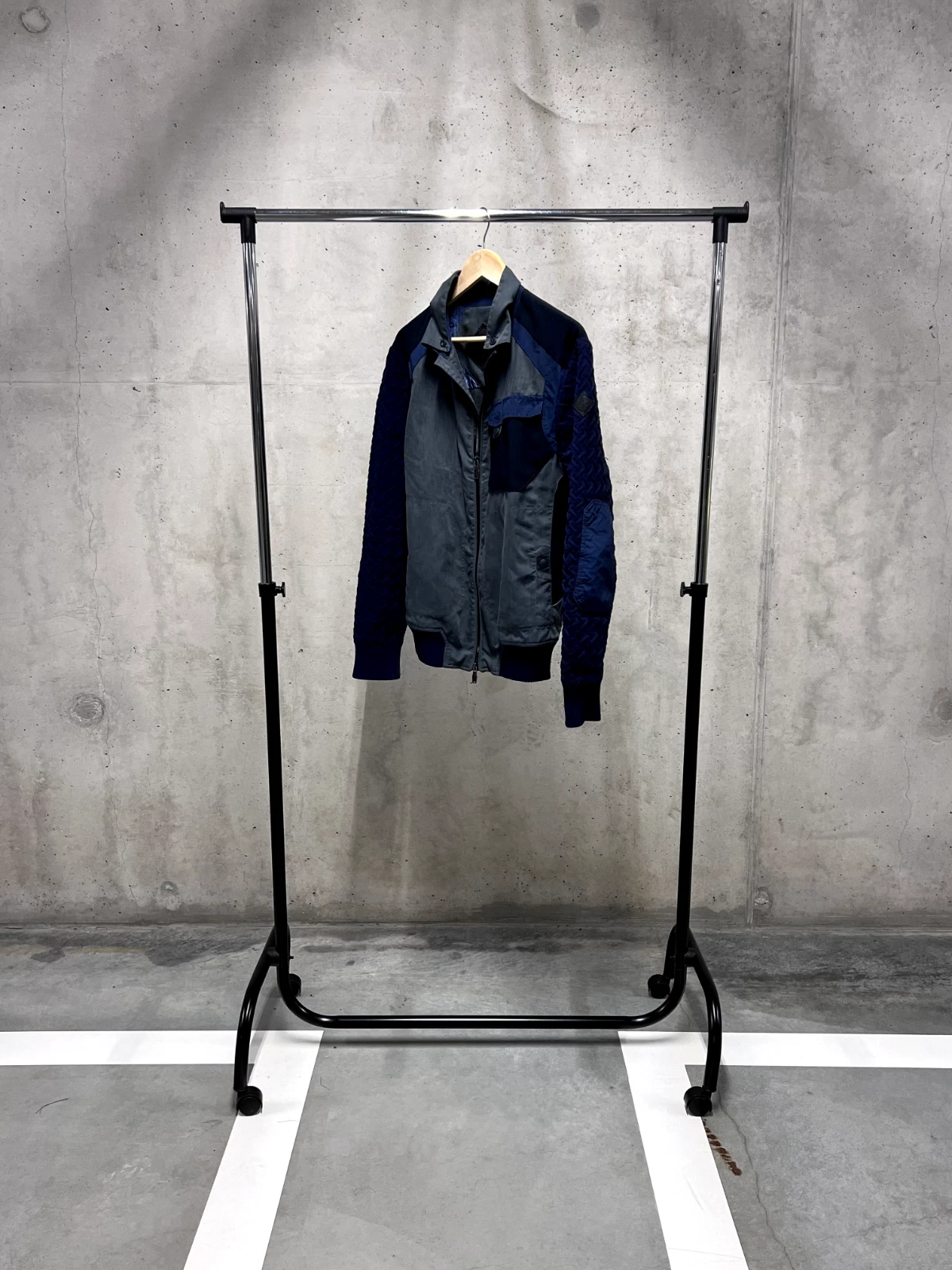 Moncler — Moncler Giubbotto roan Bomber Jacket size 3 exclusive modele combination knit