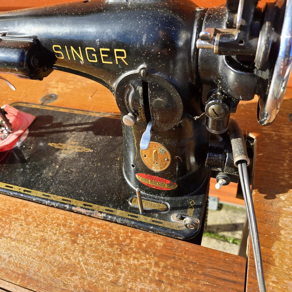 Cabezal de máquina de coser Singer 201-2 de alta resistencia con gabinete de mezclilla, cuero  Foto 3 de 4