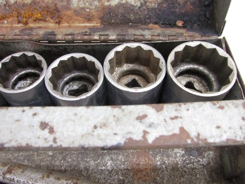 LOTTO PRESA DI AZIONAMENTO VINTAGE HUSKY TOOLS 1/2", INCLUDE SCATOLA HUSKY #2482, Made in USA - Foto 10 di 16