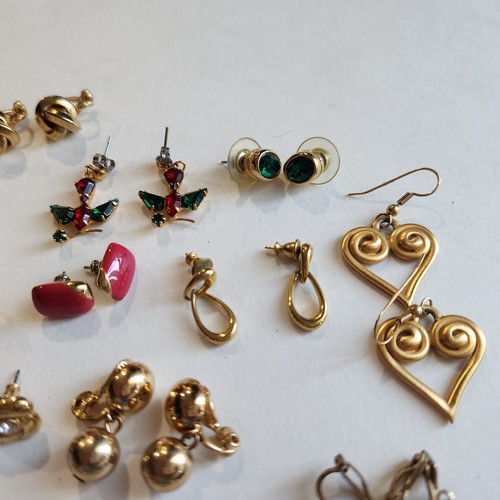 Vintage Earring Lot Of 17 Classic Glamour All Avon Monet Napier Pat Pend Premier - Picture 4 of 6