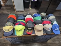 Lot Of 36 ADVERTISING/merchandising Hats Snap Back/baseball Hats