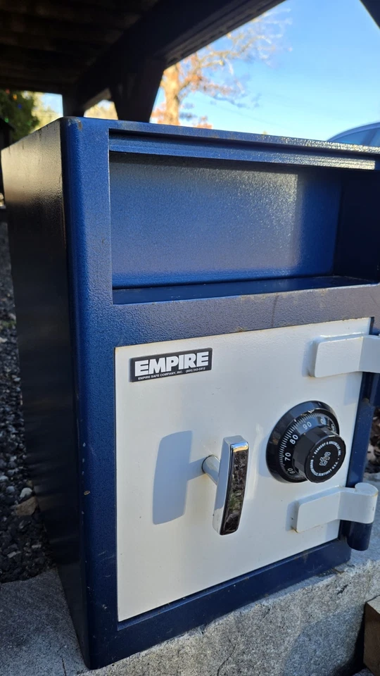 Commercial Drop Safe With Sargent Greenleaf Combination Lock - Image 2 of 4