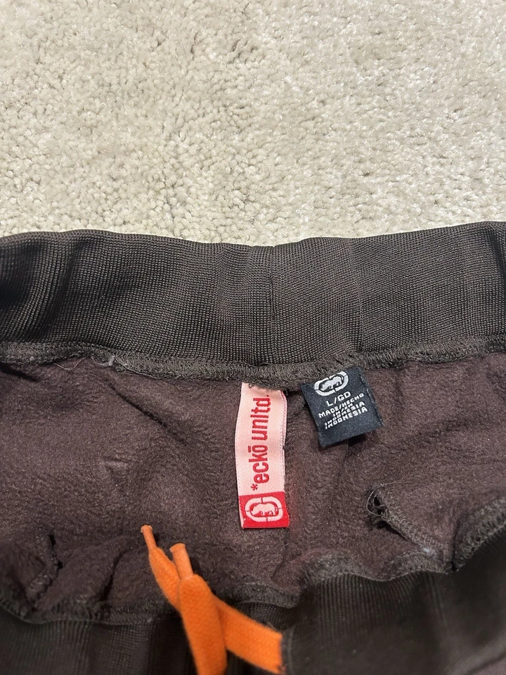 Calça de Moletom Masculina Vintage Ecko Unltd Lã Marrom Grande Perna Larga Baggy - Imagem 3 de 4