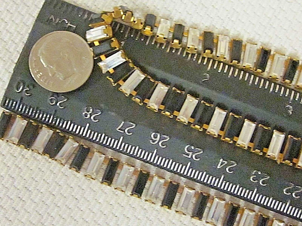 Pies De Colección 8x3mm RARO Swarovski JET CRISTAL Baguette Estrás Cadena Latón Ajuste Foto 4 de 4