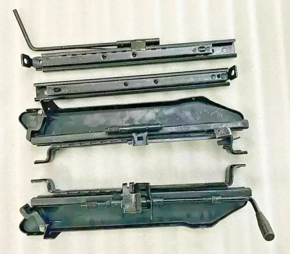 Fits For SUZUKI SAMURAI 86'-95 SEAT SLIDES MOUNTING BRACKETS LH & RH OEM - Image 3 of 4