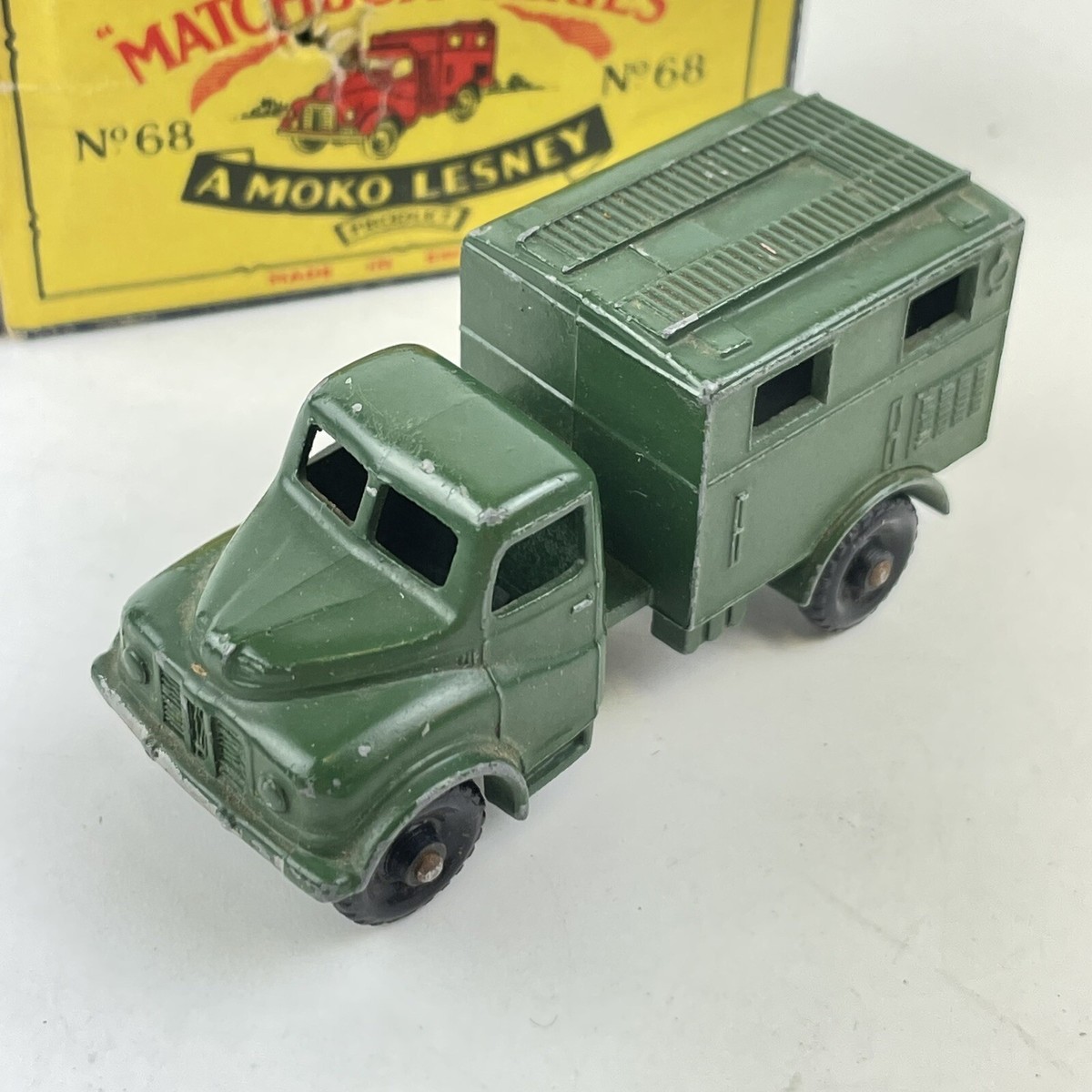 MATCHBOX 　No.68 Army Wireless Truck MATCHBOX Lesney, 68, Army Wireless Truck, Original Box (G3D2