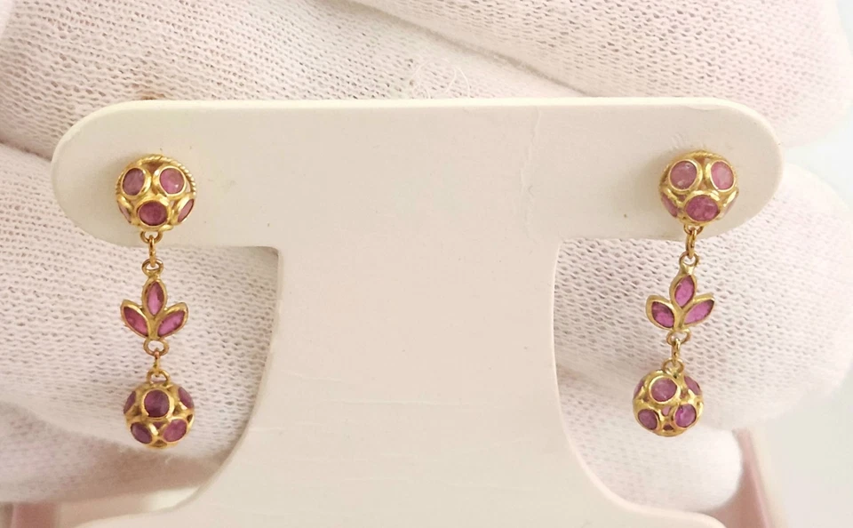 Pendientes colgantes vintage de filigrana de rubí de oro amarillo macizo de 18k de 1 pulgada Foto 3 de 4