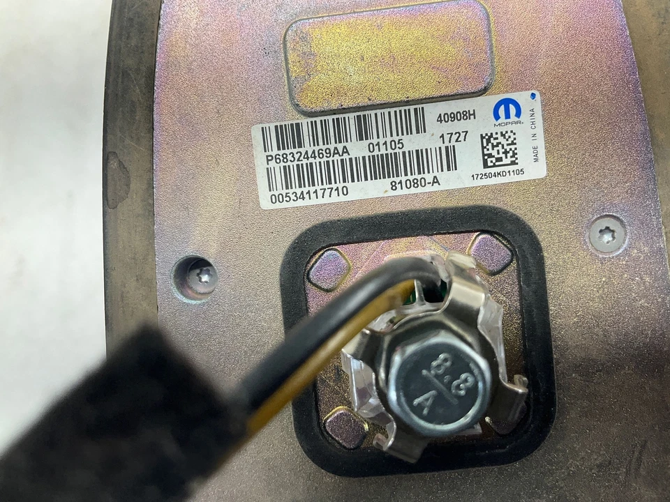 Antena montada en techo Ram 1500 2500 3500 18-24 Foto 4 de 4