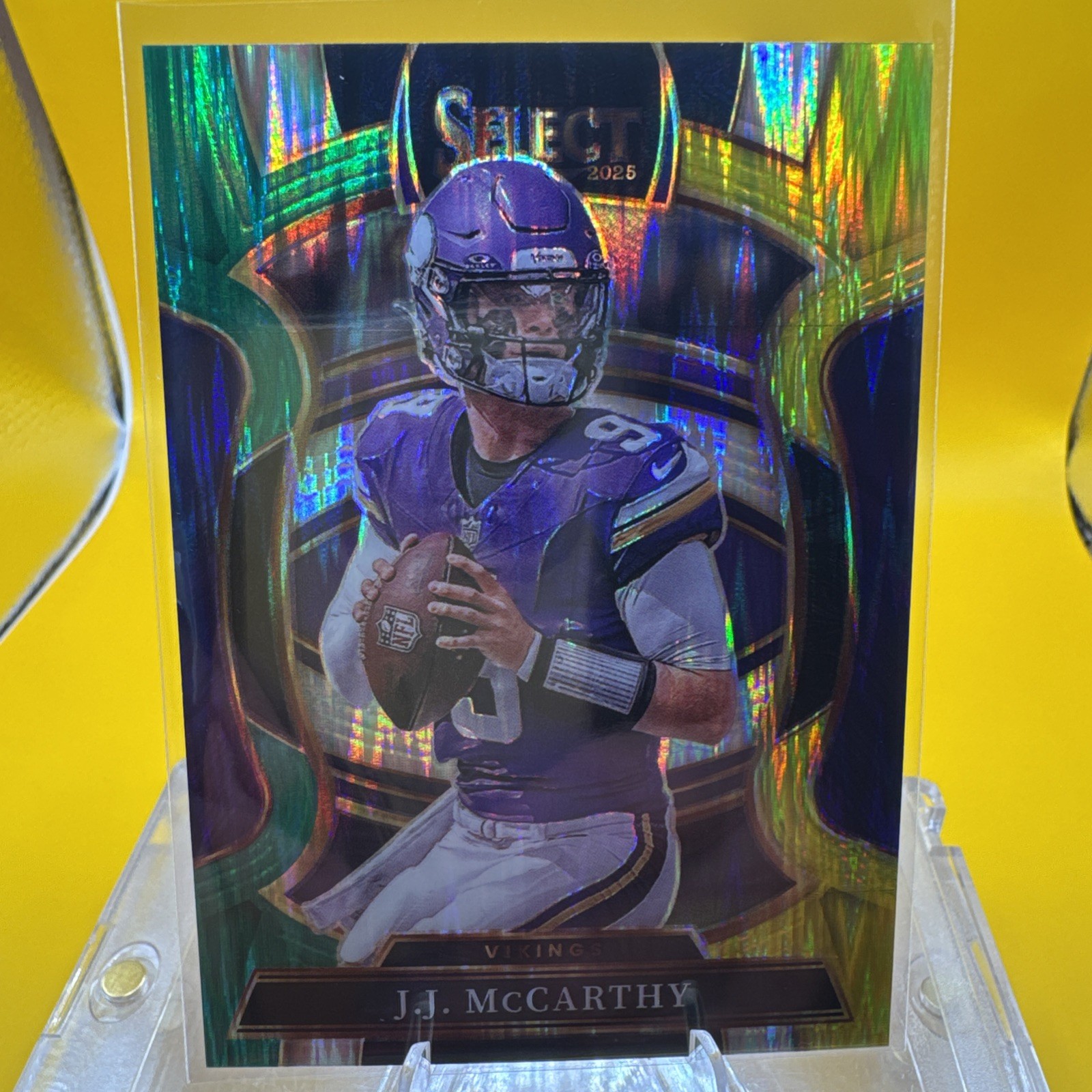 2024 Panini Select - Concourse J.J. McCarthy #24 Green & Yellow Shock Prizm (RC)