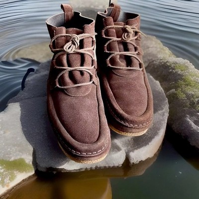 GUCCI SUEDE-WALLABEE DESERT BOOTS DARK-BROWN/w GUM SOLES  display picture 1