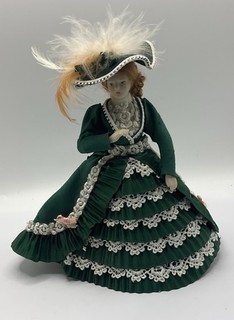 Dolls House Lady Wearing Beautiful Green Dress (BOU/04)