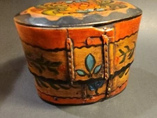 Hand Made Wooden Trinket Box Hand Painted Primative Design Braided DETAILS 