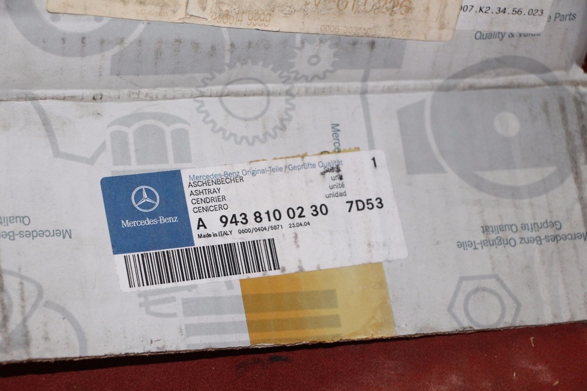 Original Mercedes Benz - Ablagefach Fach Brillenfach 9438100230 