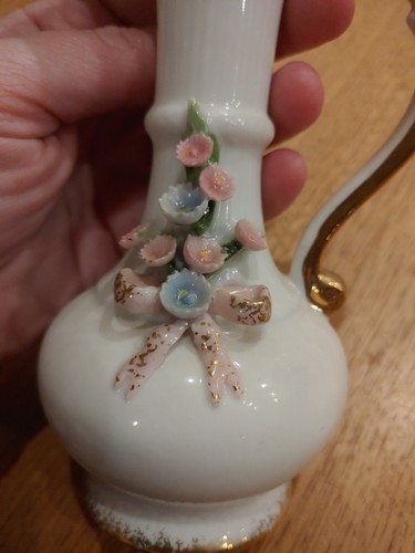 Vintage 1949-1955 Lefton Miniature Vase Pink Porcelain Gold Gilt Flowers Japan - Picture 3 of 9