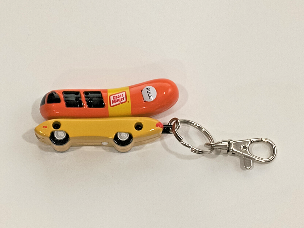 Oscar Mayer Weinermobile Metal Keychain Jingle 2005 RARE NOS Oscar Mayer Weinermobile Metal Keychain Jingle 2005 RARE NOS