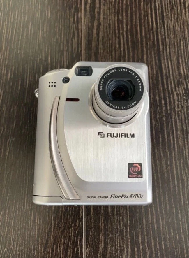 Fujifilm Finepix 4700Z Digital Camera