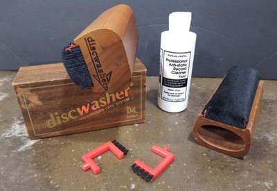 VTG Discwasher D4 System Vinyl Record Care  2 Wood Brush 2 Stylus Cleaner 1 Box