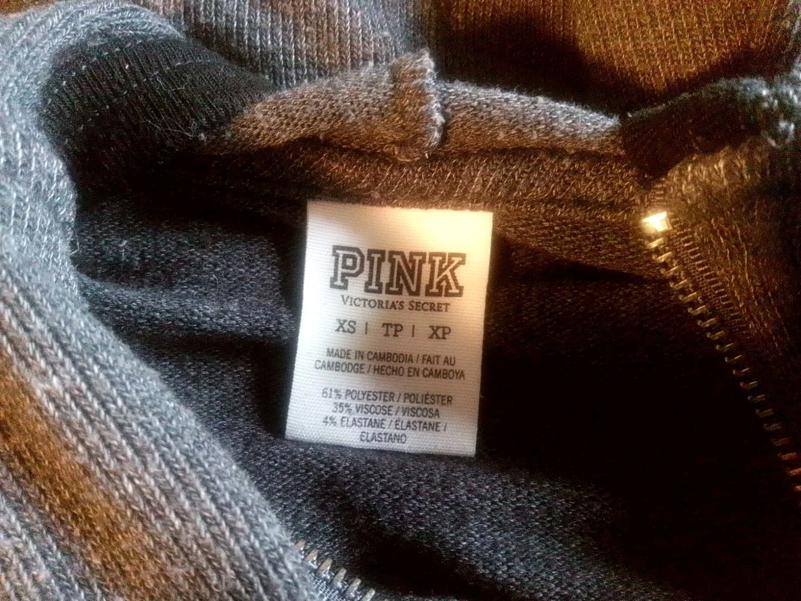 UNDERCOVER Felpa con cappuccio e zip ROSA Victoria's Secret taglia XS