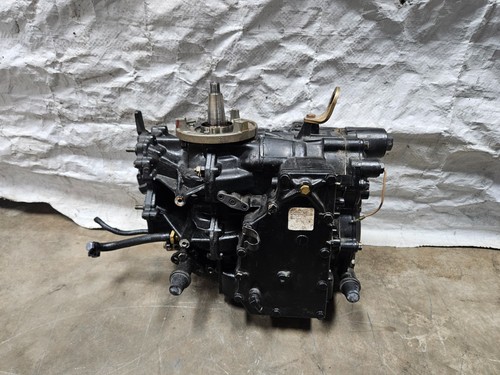 135 135 psi Evinrude Johnson OEM Powerhead Crankcase 0397517 0398872 Freshwater