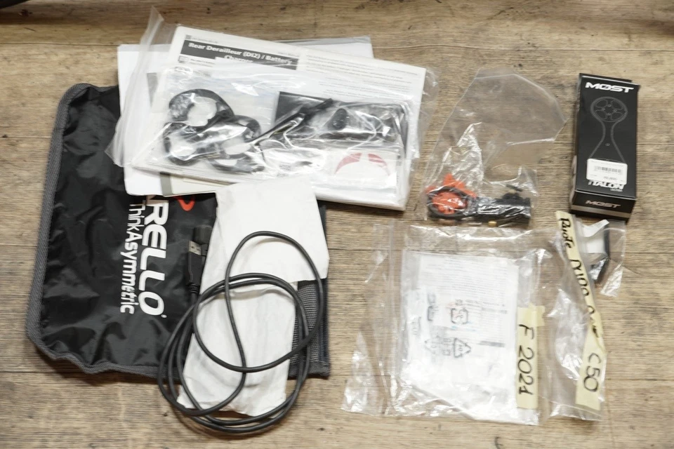 2022 Pinarello Dogma F Shimano R9270 Dura-Ace Di2 2x12s Size 550 Excellent - Image 2 of 4