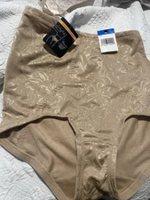 Maidenform Sz XL Tummy Control Shapewear