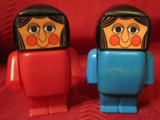 2pc Vtg CBS Creative Playthings Native American Indian People N' Places Figures