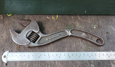 Vintage Fordson S-förmiger verstellbarer Schraubenschlüssel gebrochen, klemmt! Schneckenmarke