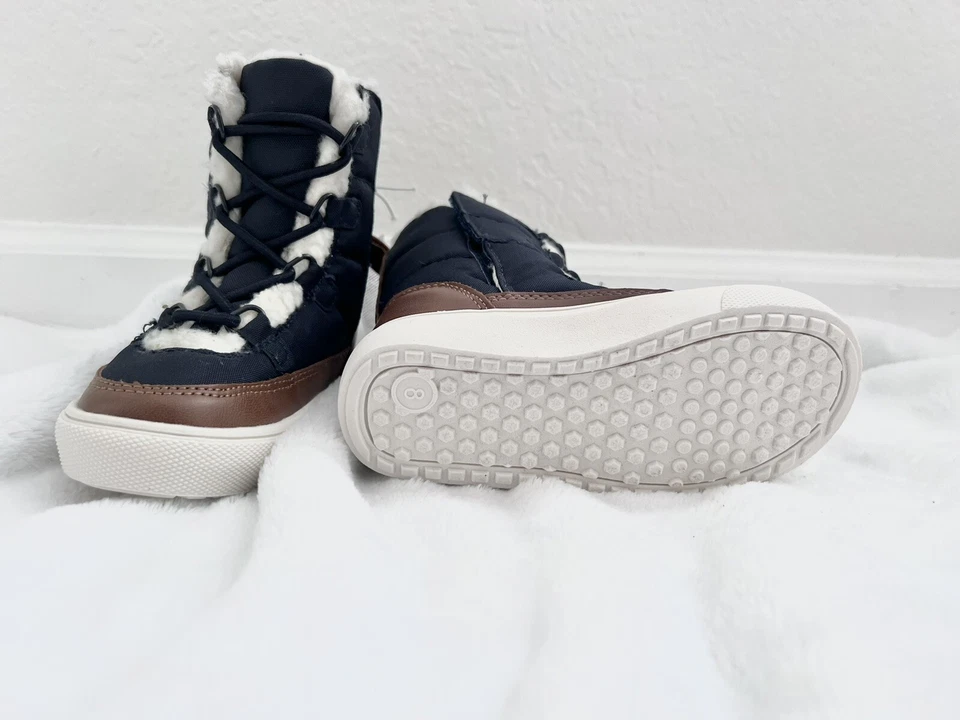 Botas de invierno para niños pequeños Old Navy talla 8 NIÑO PEQUEÑO Foto 2 de 4