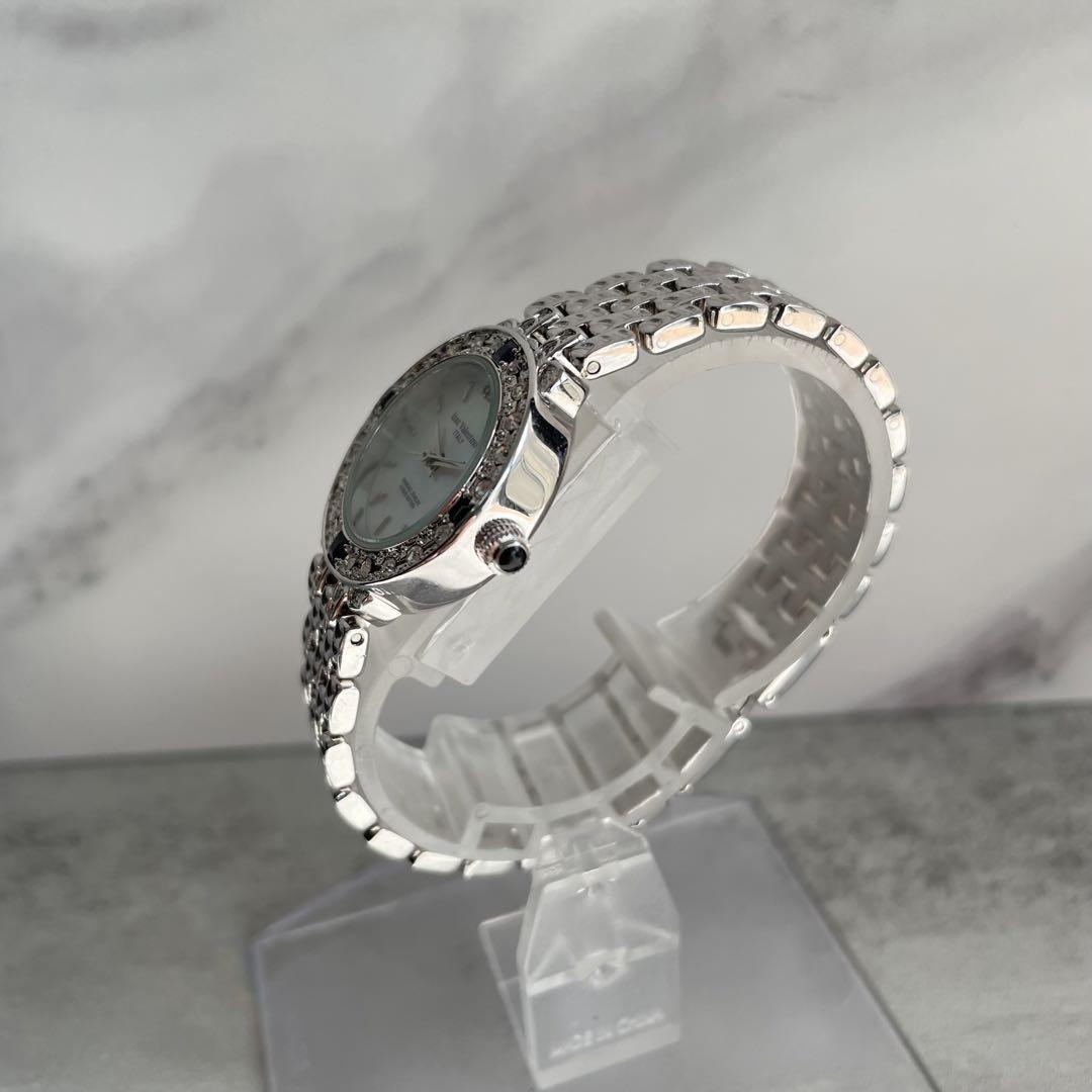 Izax Valentino 2P Diamond Sapphire Shell Dial Wristwatch