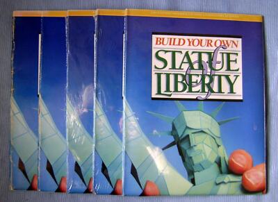 BUILD YOUR OWN STATUE OF LIBERTY  - Dolphin Book US