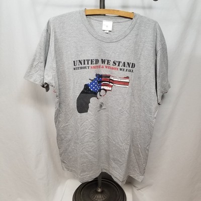 Smith & Wesson Gray Men's Short Sleeve T-Shirt ''United We Stand'' Size X-Large