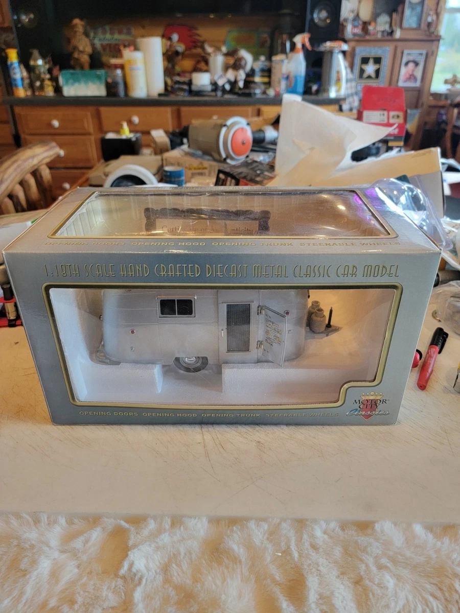 【希少】1/18 Airstream Trailer ダイキャストモデル　箱付き Amazon.com: Busch 44982 Airstream Trailer 1958 Silver HO Scale
